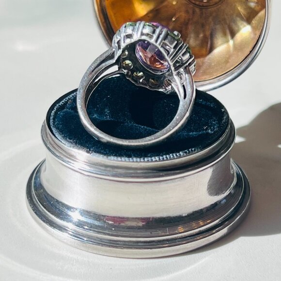 Breathtaking and Dazzling .925 Sterling Cocktail Ring Statement Ring - Picture 5 of 8